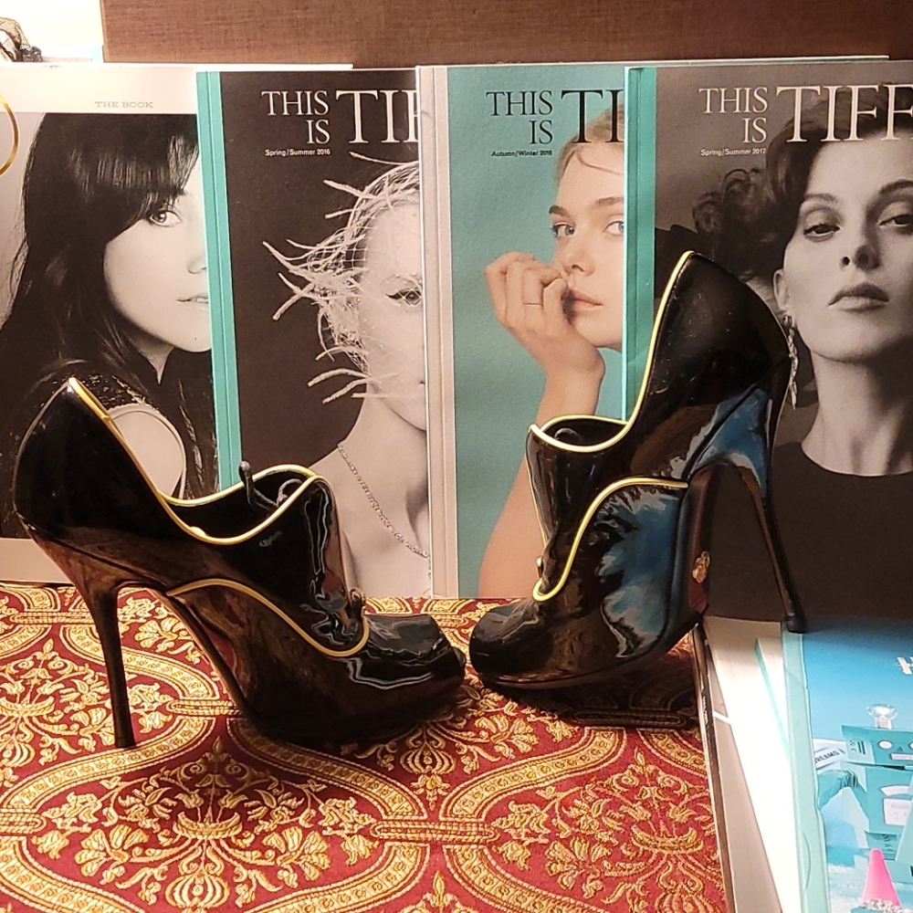Shoes - Picture 2 of 4